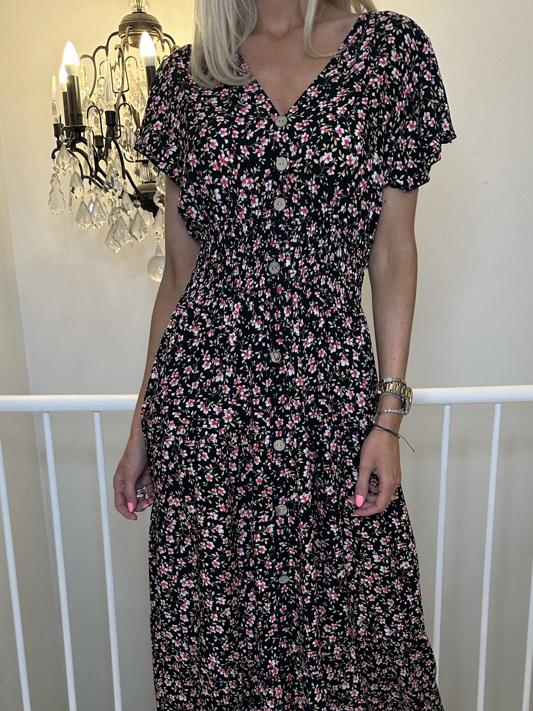 Summer Small Flower - Lang kjole med blomsterprint og flæser